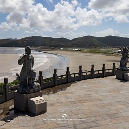  © IWSA media/Matias Capizzano: Wide beach to welcome the wingfoilers